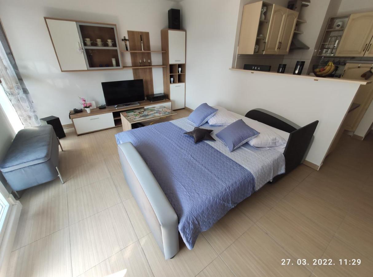 Apartman Antonela With Free Garage Parking Apartment สปลิท ภายนอก รูปภาพ