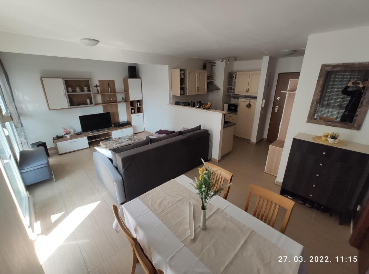 Apartman Antonela With Free Garage Parking Apartment สปลิท ภายนอก รูปภาพ