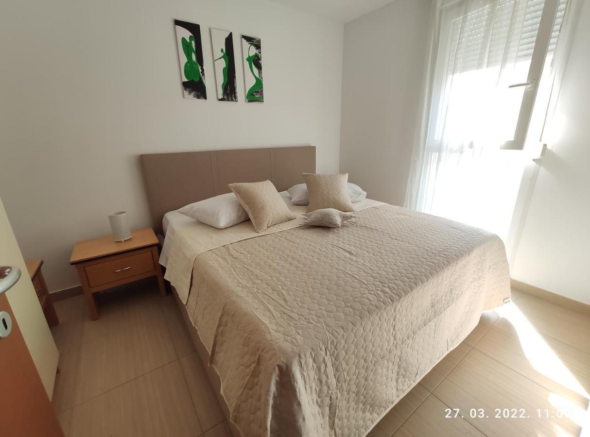Apartman Antonela With Free Garage Parking Apartment สปลิท ภายนอก รูปภาพ