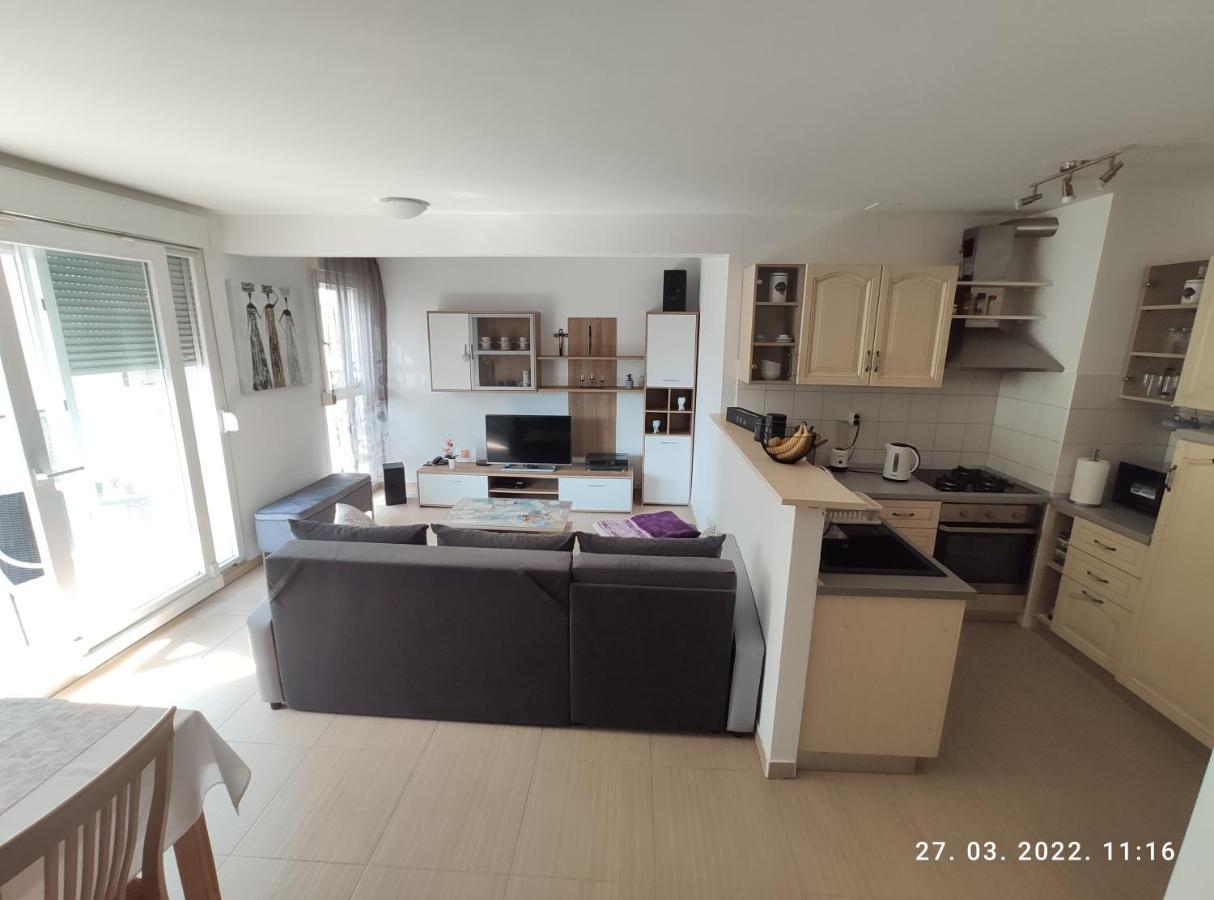 Apartman Antonela With Free Garage Parking Apartment สปลิท ภายนอก รูปภาพ