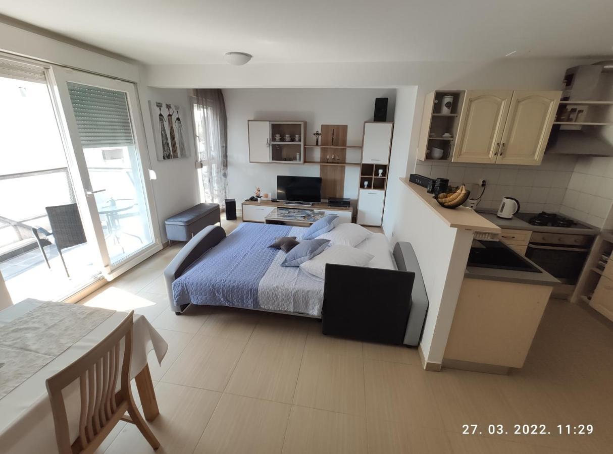 Apartman Antonela With Free Garage Parking Apartment สปลิท ภายนอก รูปภาพ